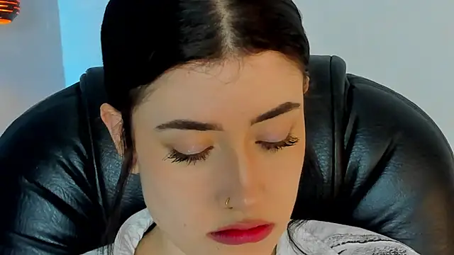 melody suarez online show from 01.17.25