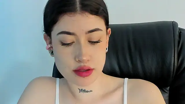 melody suarez online show from 01.24.25