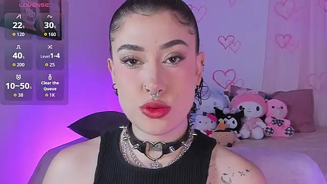 melody suarez online show from 11.23.25