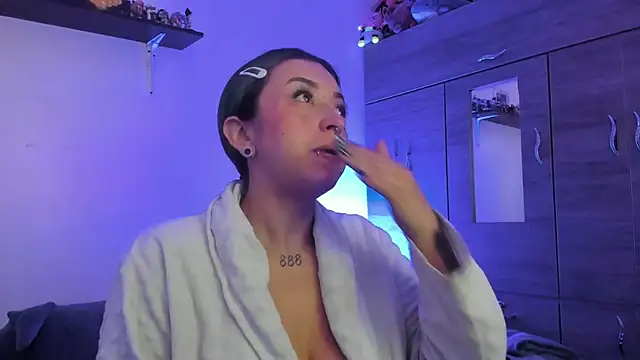 Snapshot of turolita_ chatting on 06.18.26 turolita online show from 06.18.26