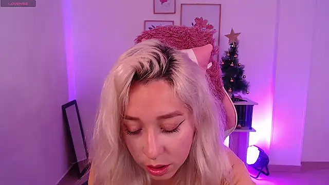 Dahlia  espresso online show from 12.17.24