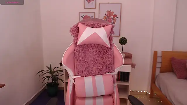 Dahlia  espresso online show from 02.18.26