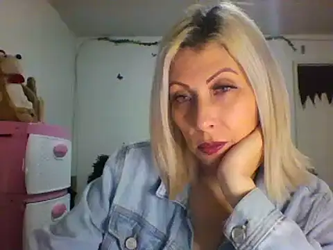 alixia81 online show from 12.15.24