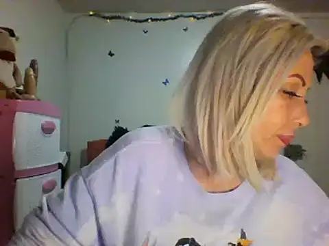 alixia81 online show from 12.23.24