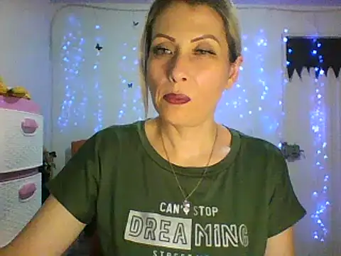 alixia81 online show from 02.25.25