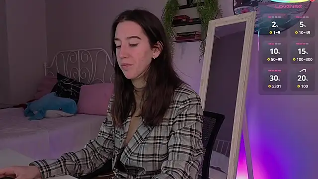 Belle Via online show from 10.17.25