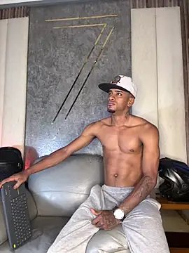 AaronCruz  online show from 05.19.26