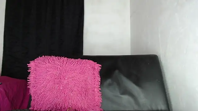 Snapshot of Catalinasexy_2 chatting on 02.13.25 Catalinasexy 2 online show from 02.13.25