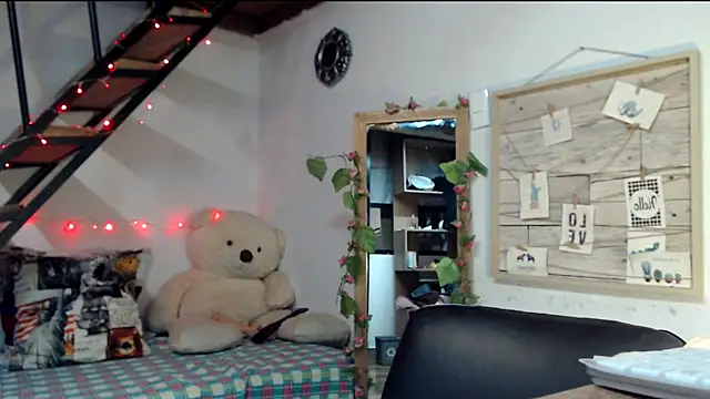 Snapshot of luna_sky83 chatting on 03.12.25 luna sky83 online show from 03.12.25