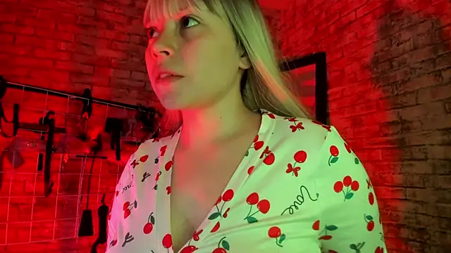 Cherry xoxx online show from 10.24.25