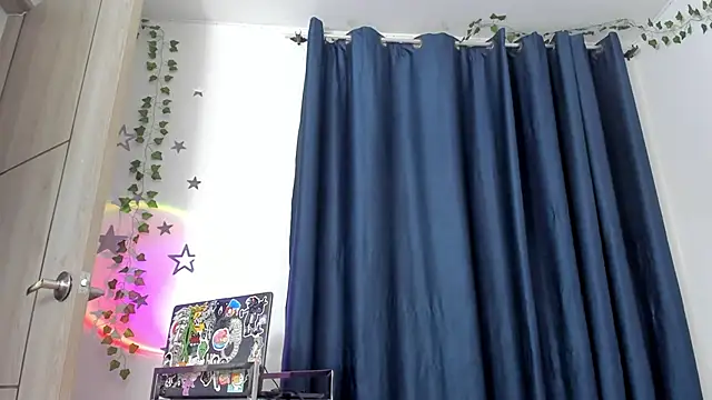 AlyRoses online show from 01.12.25