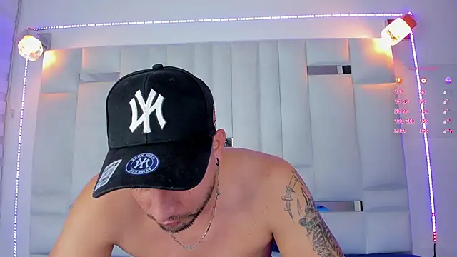 Snapshot of Jacoob19_ chatting on 01.28.25 Jacoob19 online show from 01.28.25