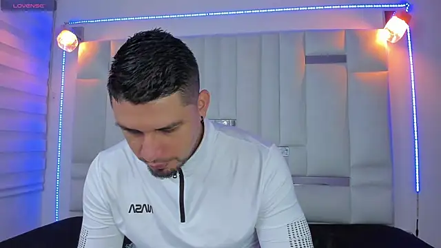 Snapshot of Jacoob19_ chatting on 03.17.25 Jacoob19 online show from 03.17.25