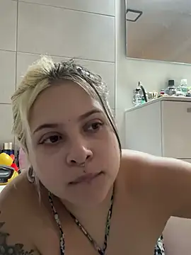 Snapshot of sammymoon chatting on 01.16.25 sammymoon online show from 01.16.25