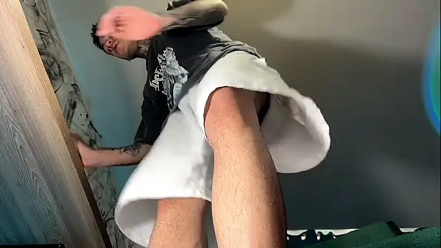 Snapshot of Saturno_v chatting on 01.10.25 Saturno v online show from 01.10.25