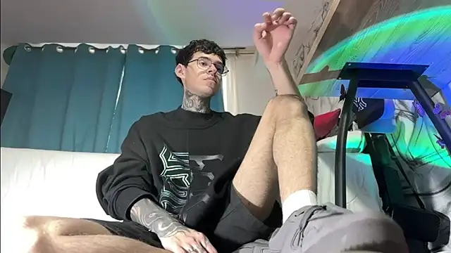 Snapshot of Saturno_v chatting on 01.11.25 Saturno v online show from 01.11.25