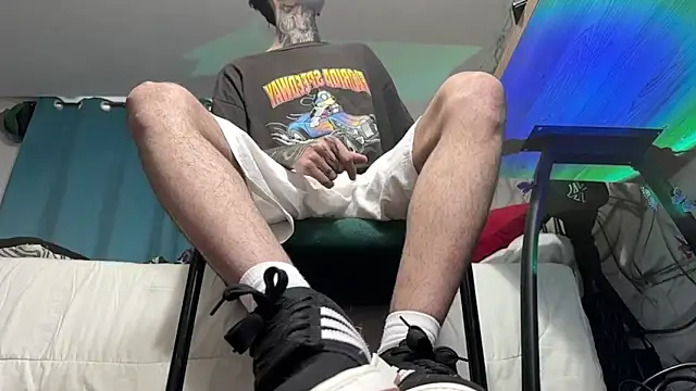 Snapshot of Saturno_v chatting on 01.11.25 Saturno v online show from 01.11.25