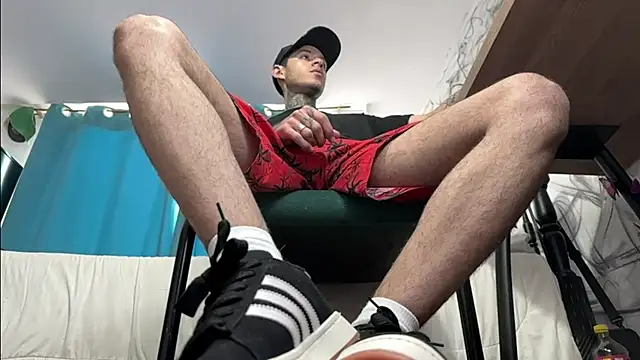 Snapshot of Saturno_v chatting on 01.13.25 Saturno v online show from 01.13.25