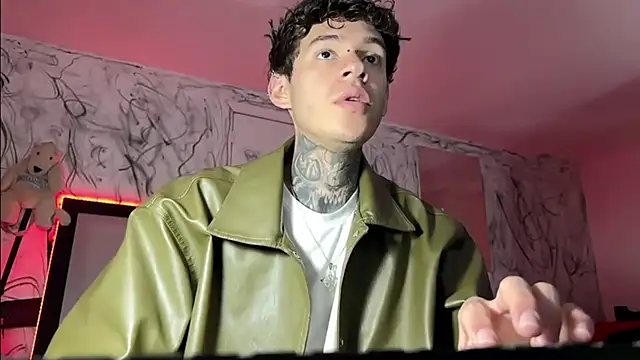 Snapshot of Saturno_v chatting on 01.31.25 Saturno v online show from 01.31.25