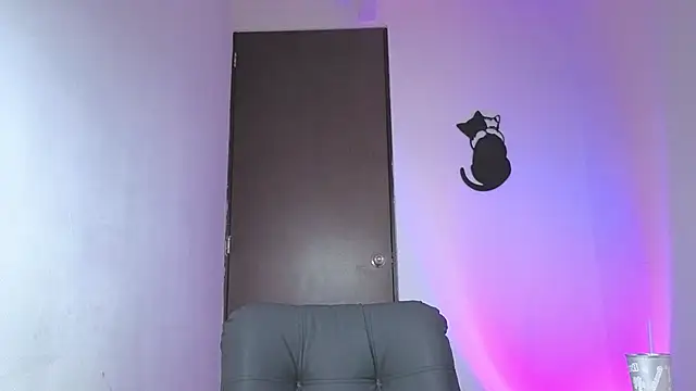 Snapshot of Saturno_v chatting on 10.24.25 Saturno v online show from 10.24.25