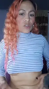 Snapshot of Sexy-Favgirl chatting on 02.08.25 Sexy-Favgirl online show from 02.08.25