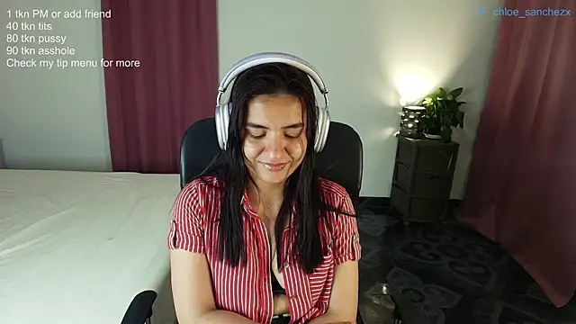 Snapshot of ChloeSanchezx chatting on 05.15.26 ChloeSanchezx online show from 05.15.26