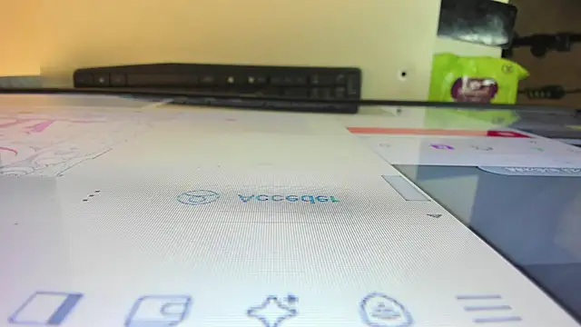 escarleth   online show from 03.15.25