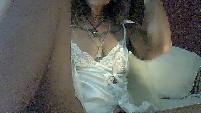 Snapshot of sabinytahot chatting on 11.19.25 sabinytahot online show from 11.19.25