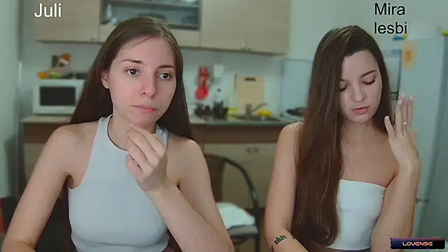 Snapshot of fcjuicy_pussy chatting on 12.21.24 fcjuicy pussy online show from 12.21.24