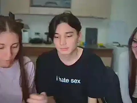 Snapshot of fcjuicy_pussy chatting on 02.07.25 fcjuicy pussy online show from 02.07.25