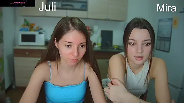 Snapshot of fcjuicy_pussy chatting on 02.18.25 fcjuicy pussy online show from 02.18.25