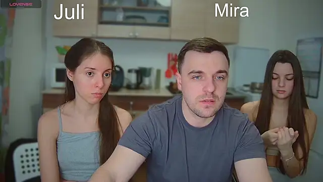 Snapshot of fcjuicy_pussy chatting on 02.23.25 fcjuicy pussy online show from 02.23.25