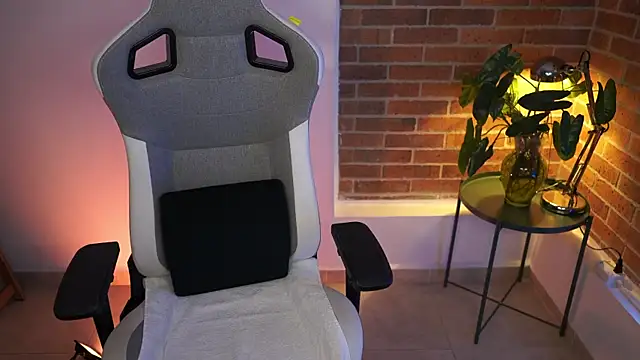 anyacutex online show from 01.15.25