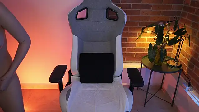 anyacutex online show from 01.18.25