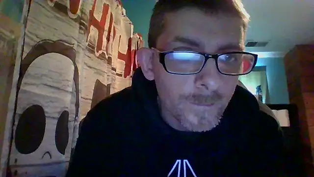 Snapshot of MysteriousFire23 chatting on 01.01.25 MysteriousFire23 online show from 01.01.25