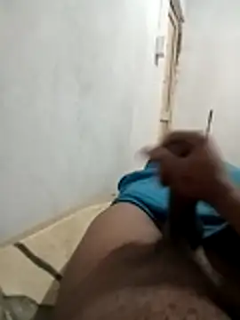 izinjamfee2 online show from 04.08.26