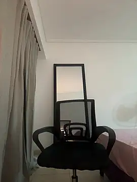 Snapshot of Yerucita chatting on 05.18.26 Yerucita online show from 05.18.26
