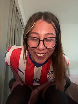 Snapshot of Yerucita chatting on 05.18.26 Yerucita online show from 05.18.26