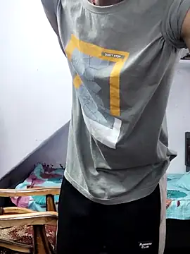 Snapshot of Habibi_big_b chatting on 12.28.24 Habibi big b online show from 12.28.24