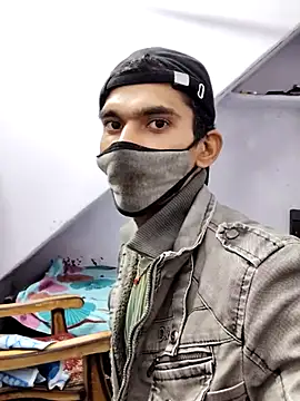 Snapshot of Habibi_big_b chatting on 12.29.24 Habibi big b online show from 12.29.24