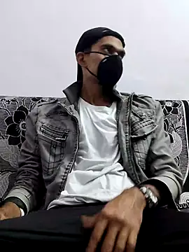 Snapshot of Habibi_big_b chatting on 02.10.25 Habibi big b online show from 02.10.25