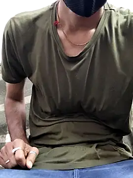 Snapshot of Habibi_big_b chatting on 02.14.25 Habibi big b online show from 02.14.25