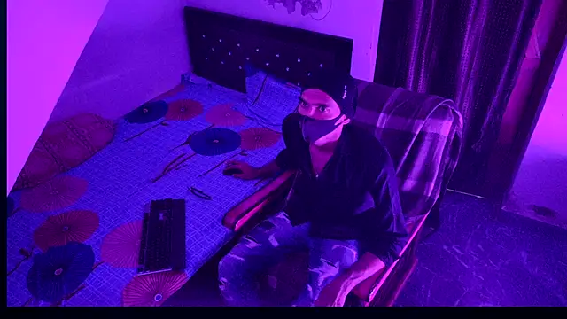 Snapshot of Habibi_big_b chatting on 09.16.25 Habibi big b online show from 09.16.25