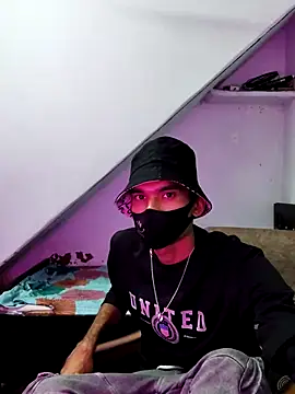 Snapshot of Habibi_big_b chatting on 09.28.25 Habibi big b online show from 09.28.25