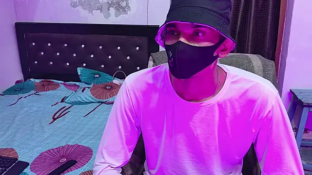 Snapshot of Habibi_big_b chatting on 11.03.25 Habibi big b online show from 11.03.25