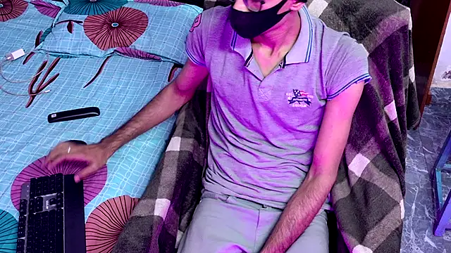 Snapshot of Habibi_big_b chatting on 11.06.25 Habibi big b online show from 11.06.25