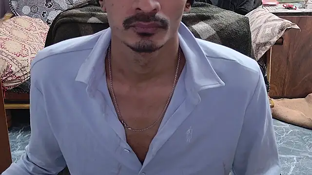 Snapshot of Habibi_big_b chatting on 05.06.26 Habibi big b online show from 05.06.26