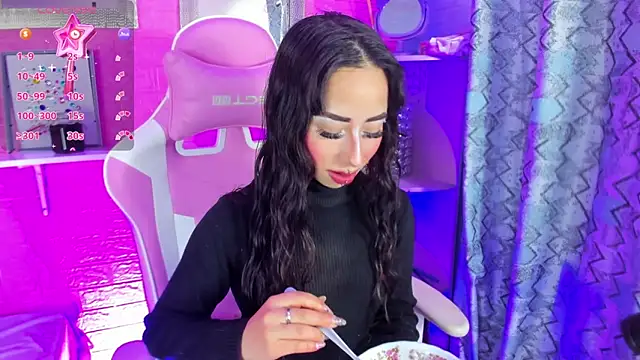 hanna  azumi online show from 11.21.25