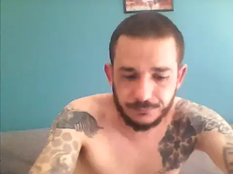 Snapshot of Kurqga chatting on 03.22.25 Kurqga online show from 03.22.25