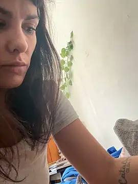 Snapshot of Zairaisak chatting on 02.25.26 Zairaisak online show from 02.25.26